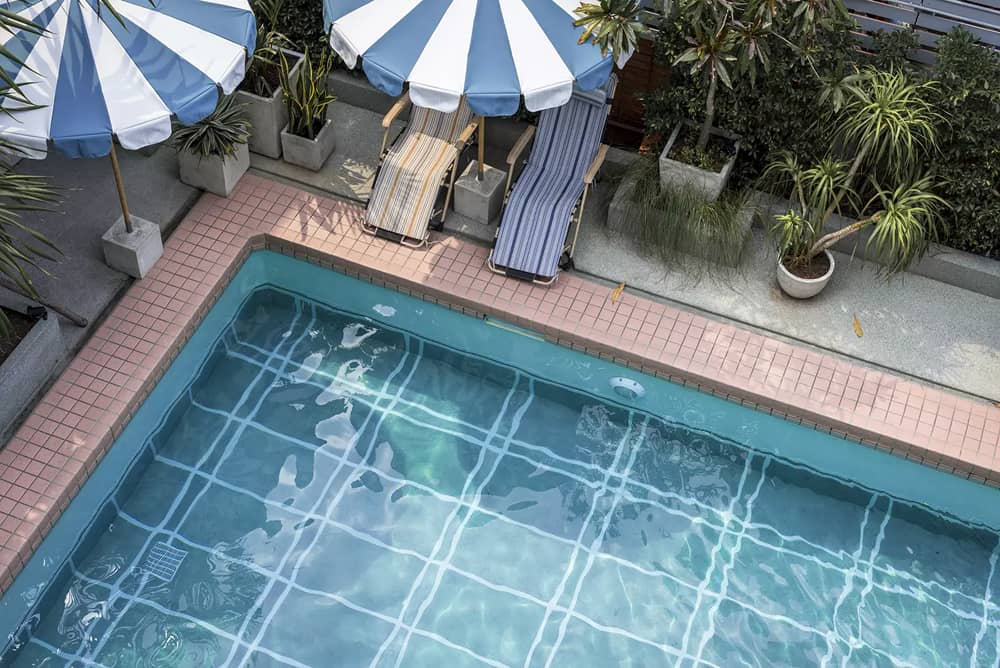 swimming-pool-summer-time_25 1-min jasa interior rumah