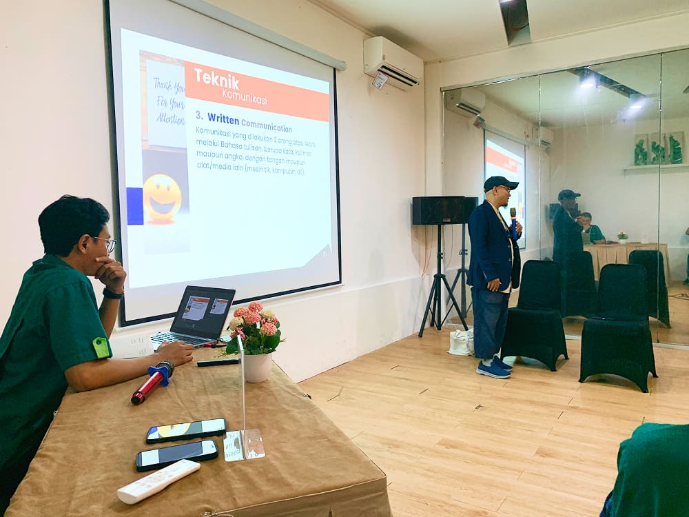 Asah Soft Skill untuk Tingkatkan Pelayanan, Tim Arsitek Hijau Ikuti Excellent Communication Skill