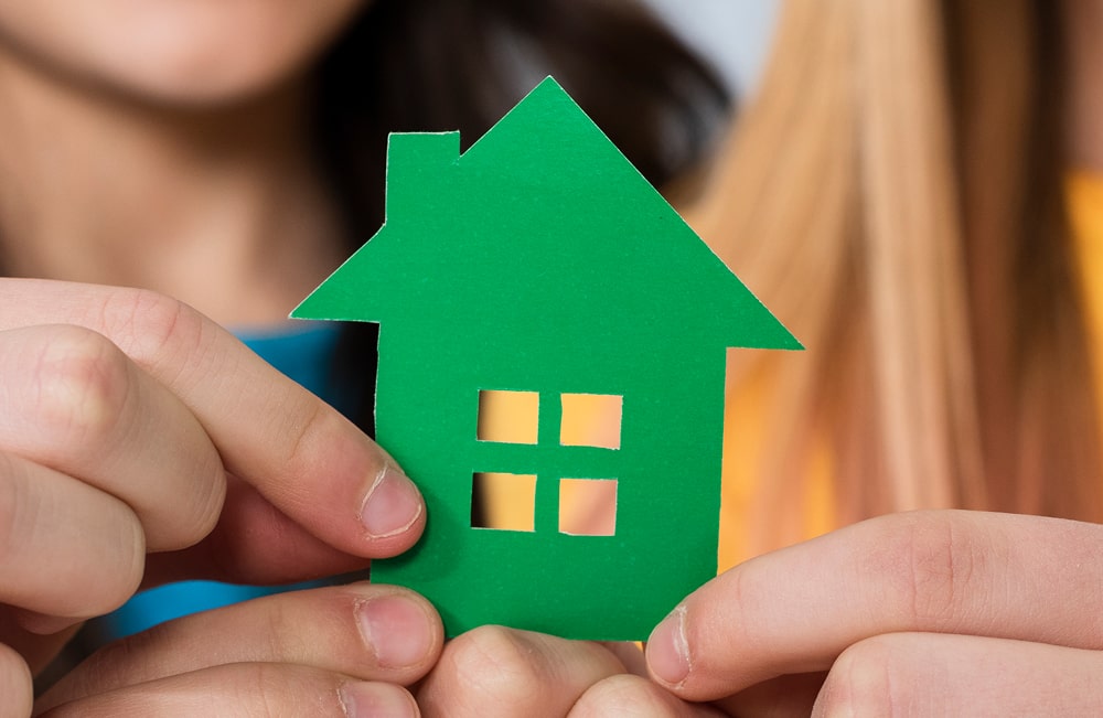 Menikah atau Bangun Rumah Dulu?